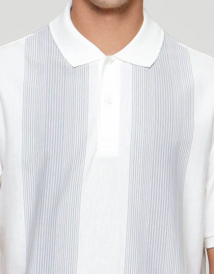 Cole Stripe Vertical Basic Plakat Kaos Polo Pria