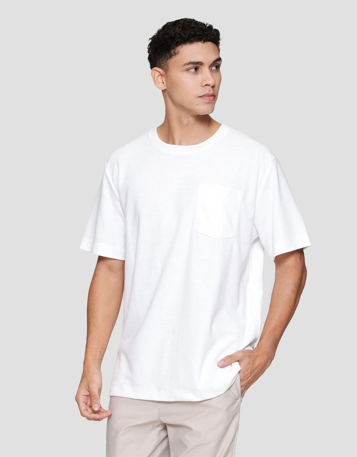 Cole Solid Texture Mess Roundneck Pocket Kaos Pria