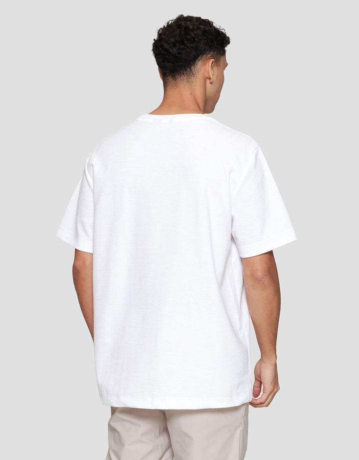 Cole Solid Texture Mess Roundneck Pocket Kaos Pria