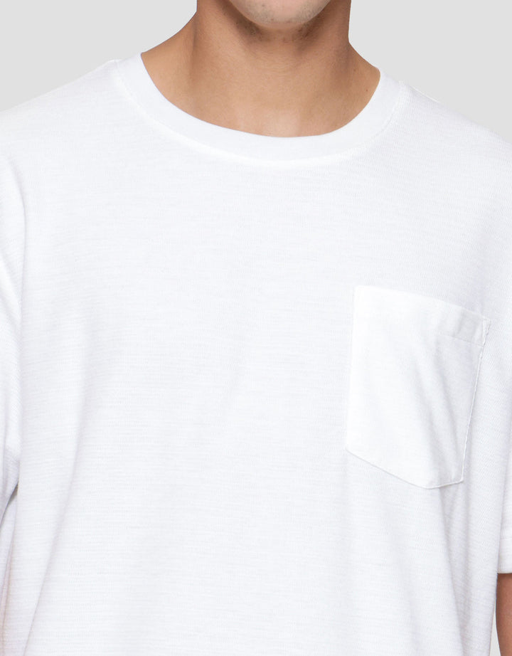 Cole Solid Texture Mess Roundneck Pocket Kaos Pria