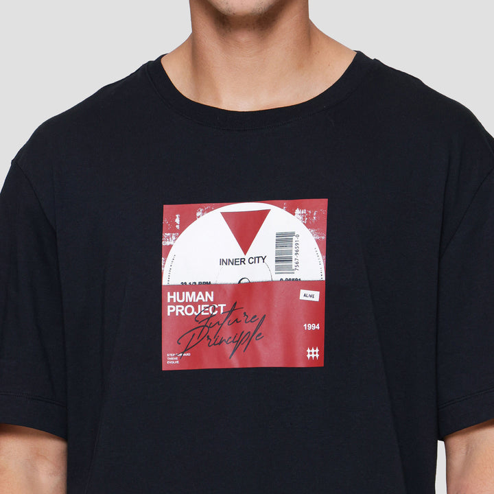 Cole Graphic Disc Plastisol Print Reg Fit Kaos Pria