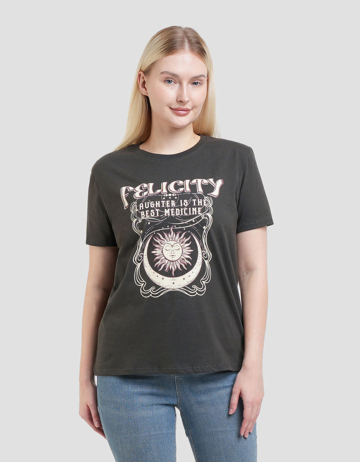 Nevada Felicity Kaos Wanita