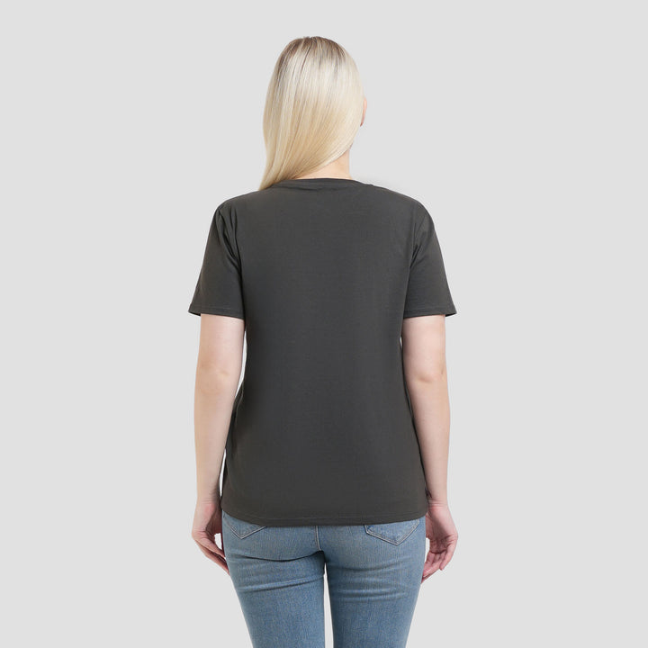 Nevada Felicity Kaos Wanita