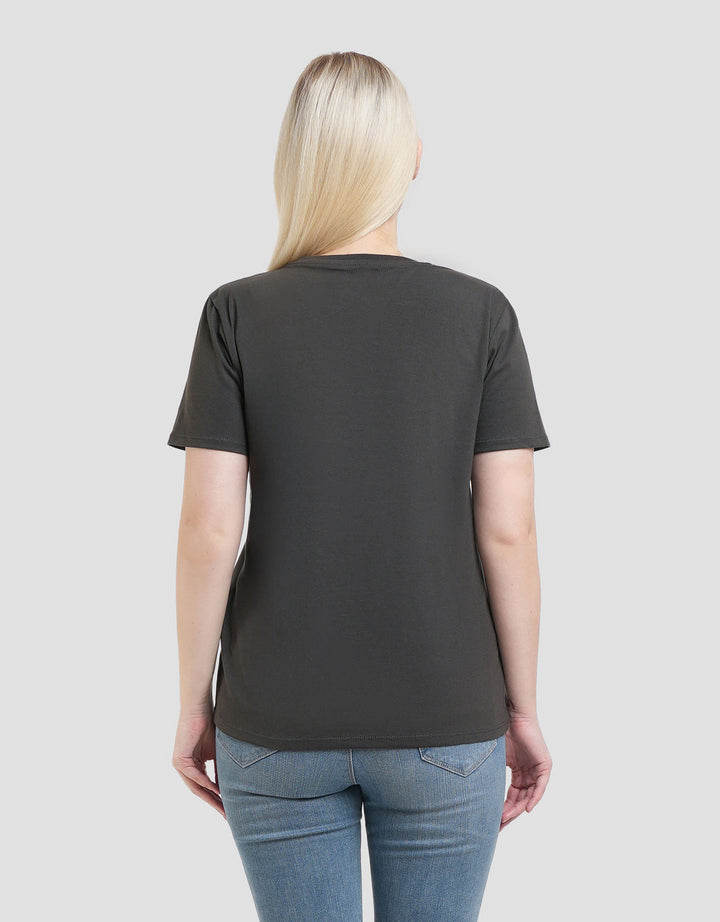 Nevada Felicity Kaos Wanita