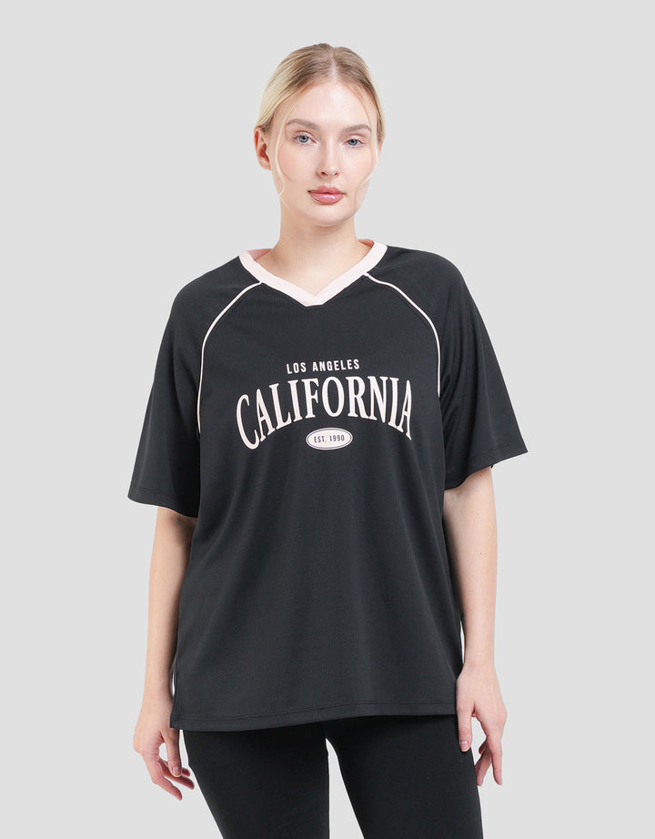 Nevada Polymesh Los Angeles California Kaos Oversize Wanita