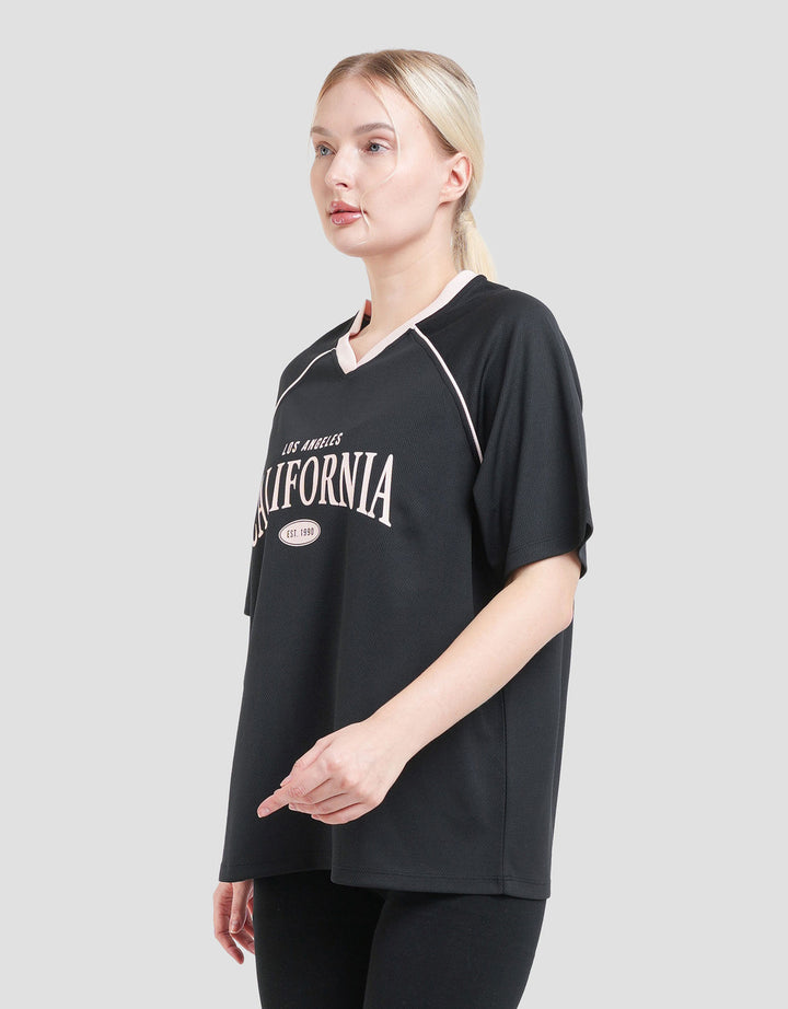 Nevada Polymesh Los Angeles California Kaos Oversize Wanita