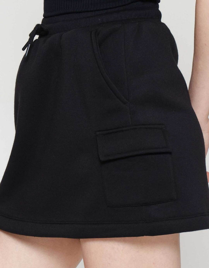 Nevada Fleece Cargo Rok Pendek Wanita