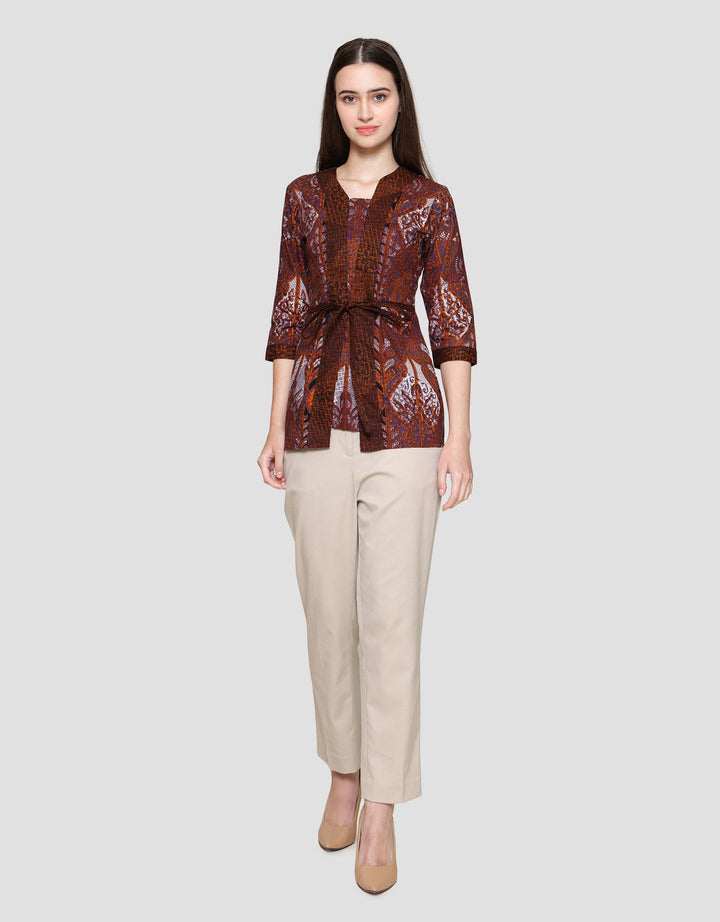Arjuna Weda Sawat Latar Blouse Batik Wanita