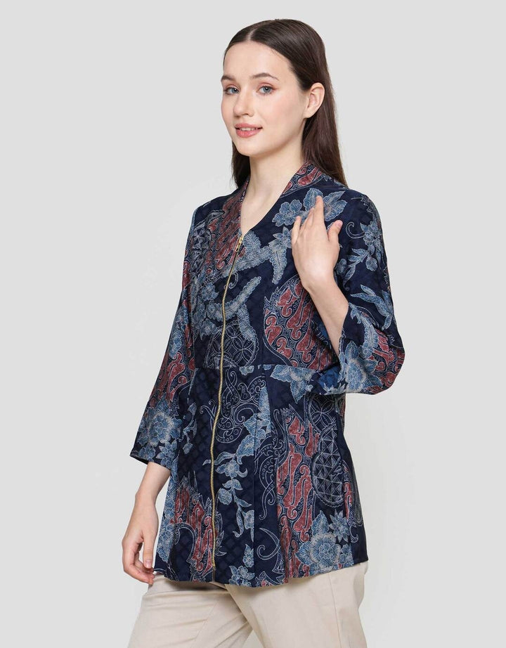 Arjuna Weda Parang Kembang Blouse Batik Wanita