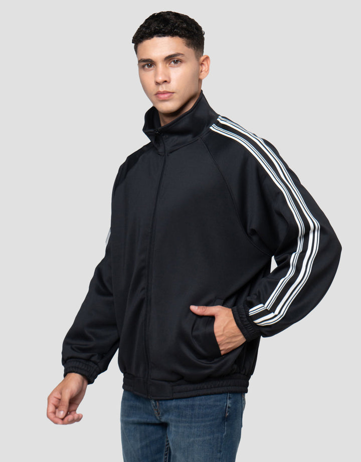 Nevada Training One Set Stripes On Sides Jaket Pria