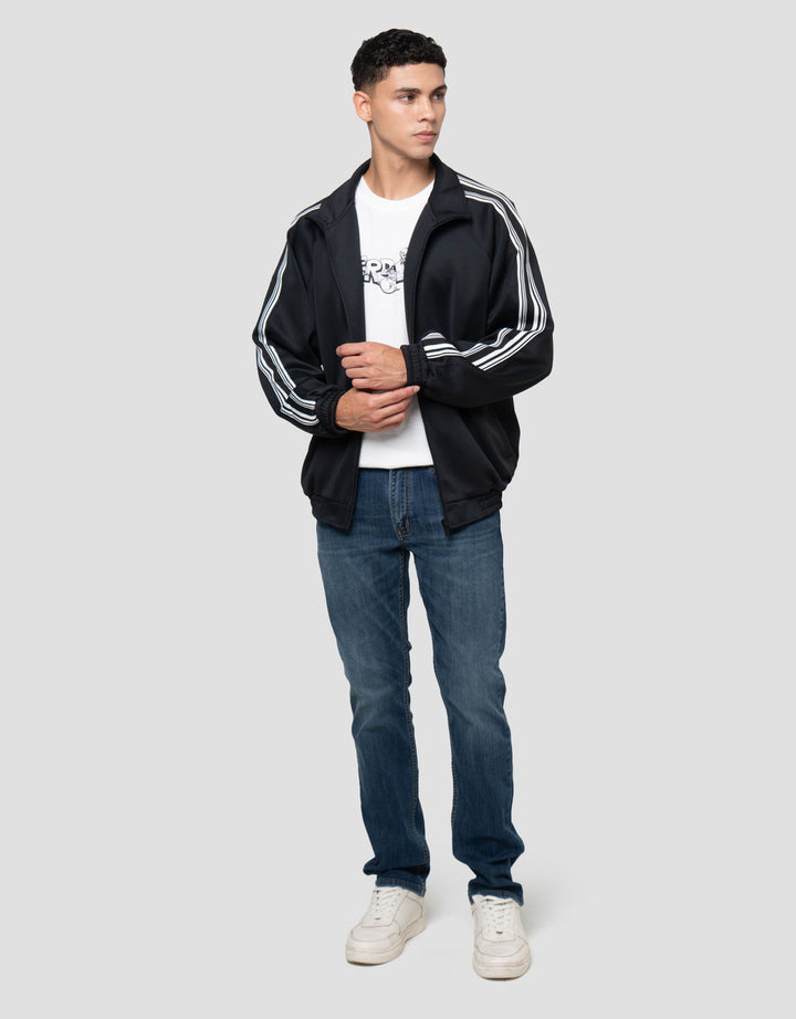 Nevada Training One Set Stripes On Sides Jaket Pria