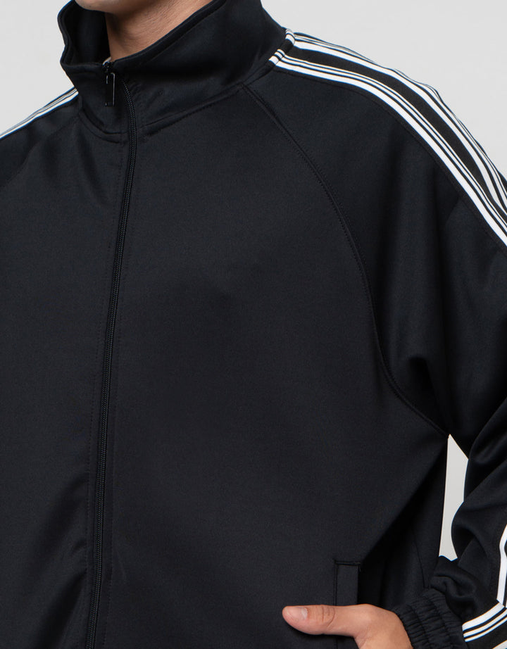 Nevada Training One Set Stripes On Sides Jaket Pria