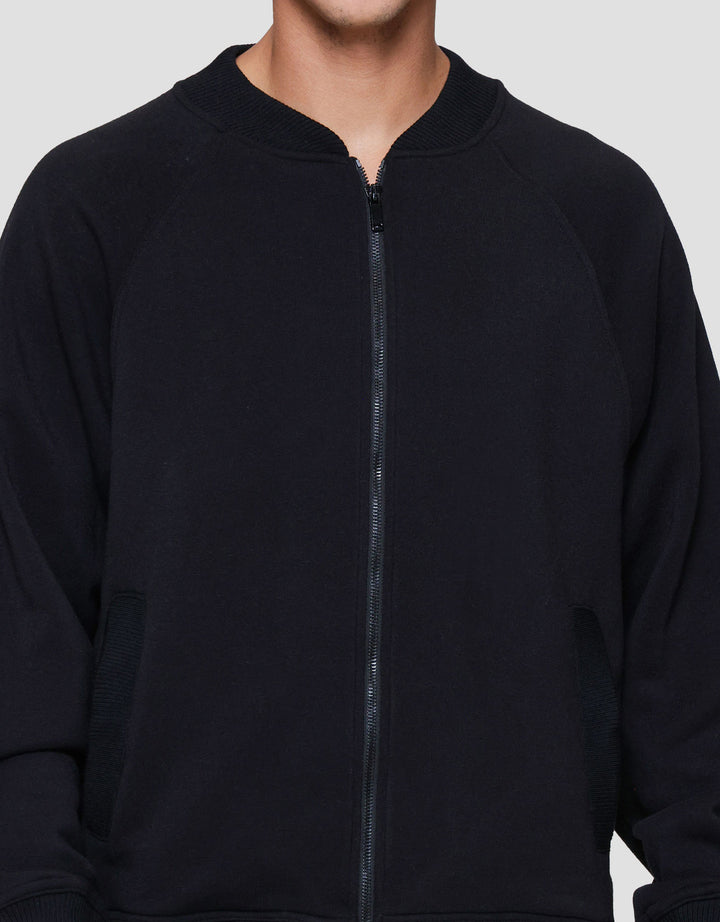 Nevada Knit Raglan Basic Jaket Pria