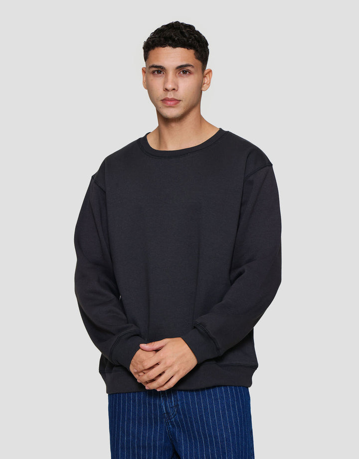Nevada Basic Overlock Sweater Pria