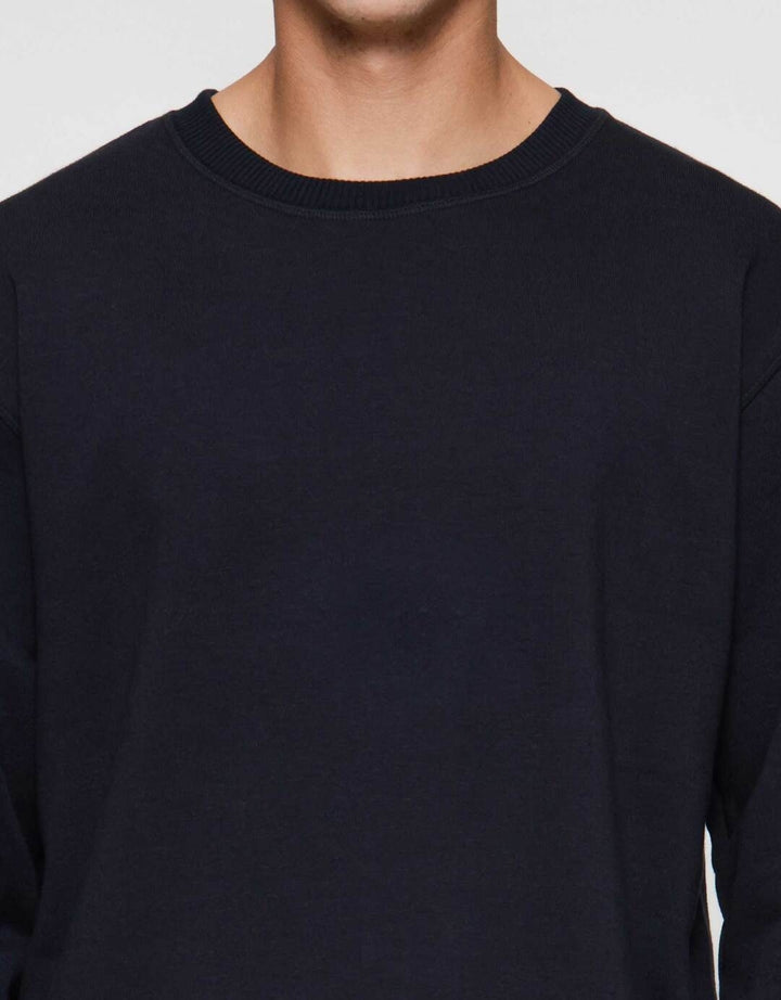 Nevada Basic Overlock Sweater Pria