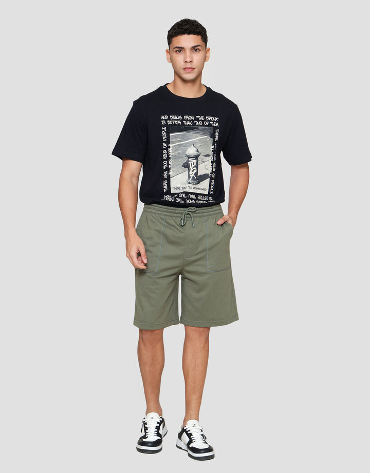 Nevada Knit Basic Patch Pocket Overlock Celana Pendek Pria