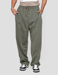Nevada Knit Baggy Fit Front Darts Celana Jogger Pria
