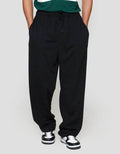 Nevada Knit Baggy Fit Front Darts Celana Jogger Pria