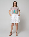 Details Short Pants With A Line Shape