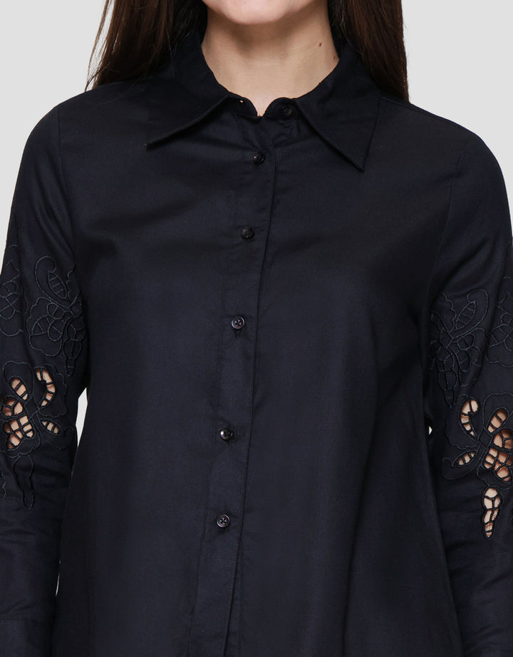St. Yves Linen Blend Shirt With Broderie Kemeja Wanita