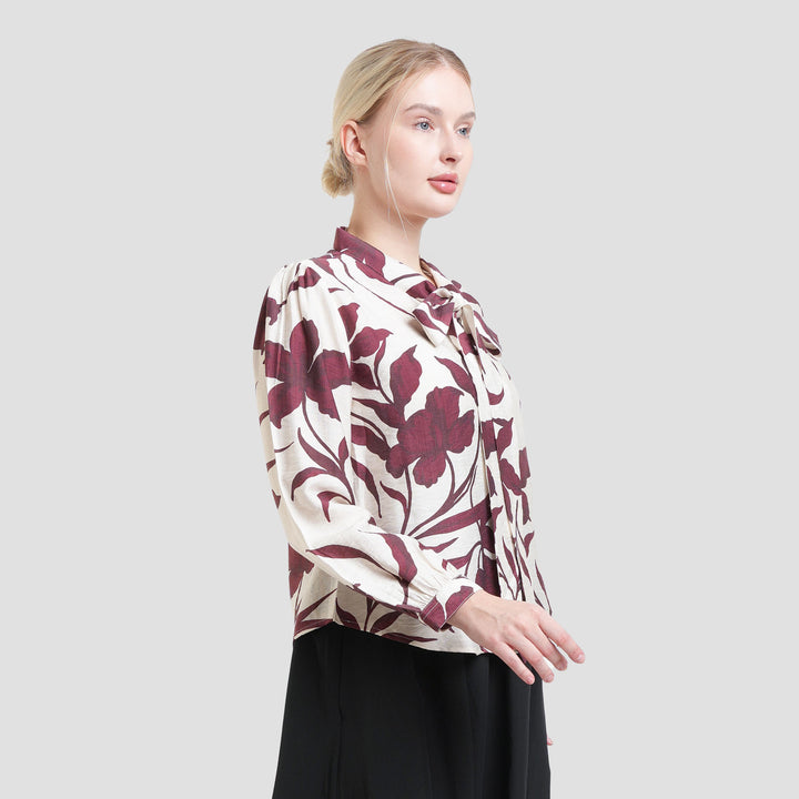 St. Yves Big Leaf Print With Ribbon Neck Blouse Wanita