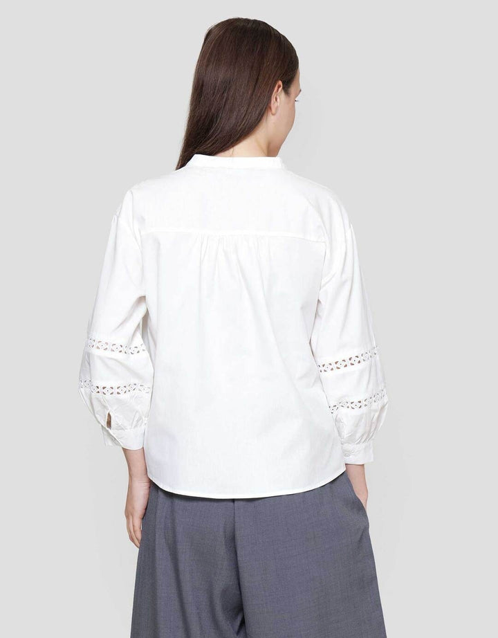 St. Yves Cotton With Lace Insert Blouse Wanita