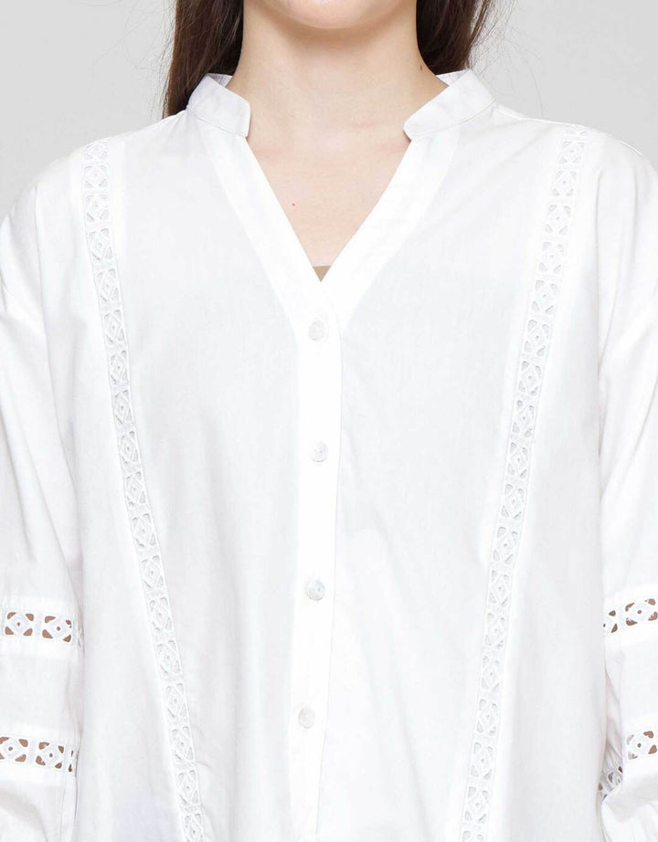 St. Yves Cotton With Lace Insert Blouse Wanita