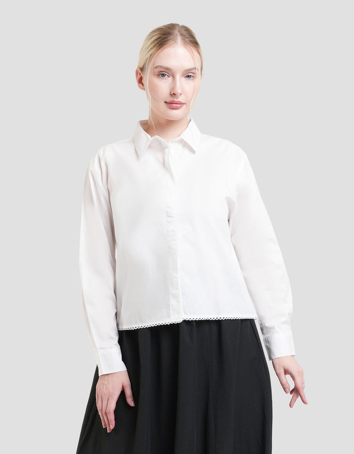 Nevada Lace Kemeja Wanita