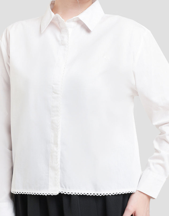 Nevada Lace Kemeja Wanita