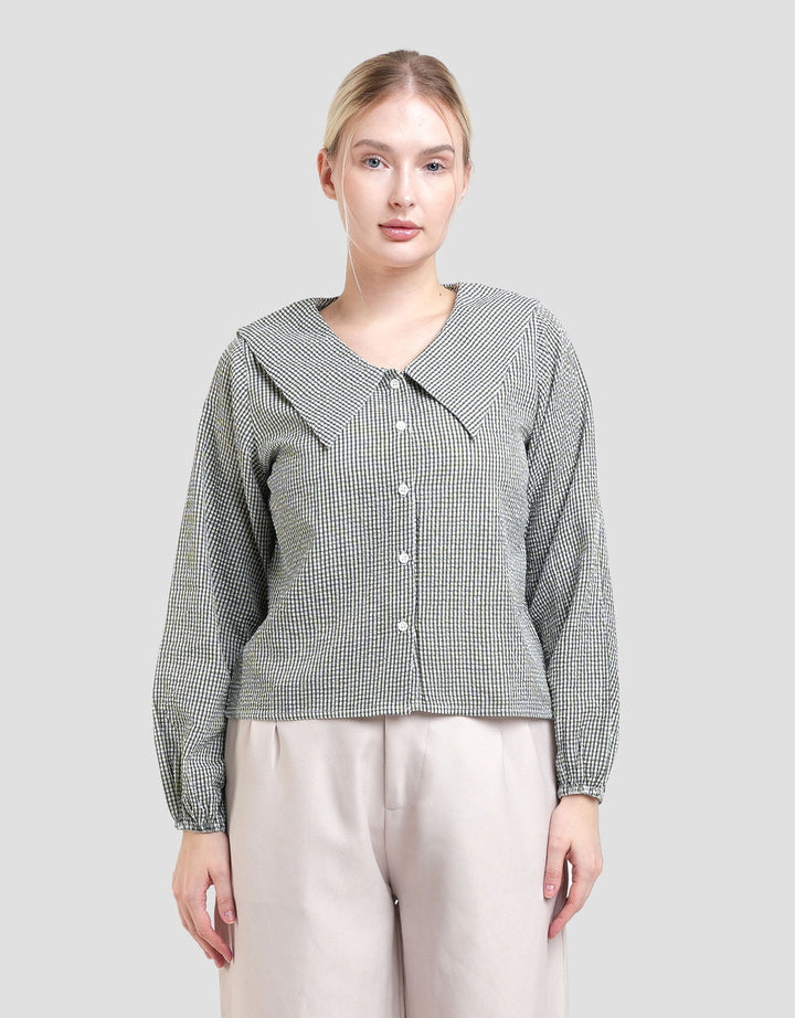 Nevada Peterpan Collar Kemeja Wanita