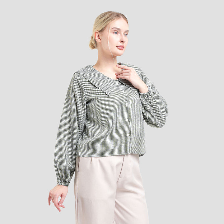 Nevada Peterpan Collar Kemeja Wanita