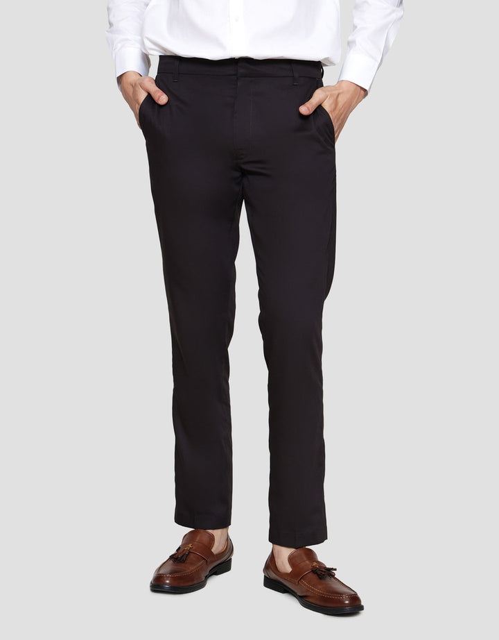 Cole Woven Celana Panjang Slim Pria