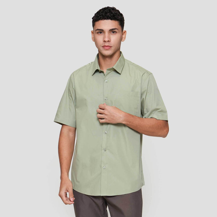 Cole Basic Solid Reg Fit Kemeja Pria