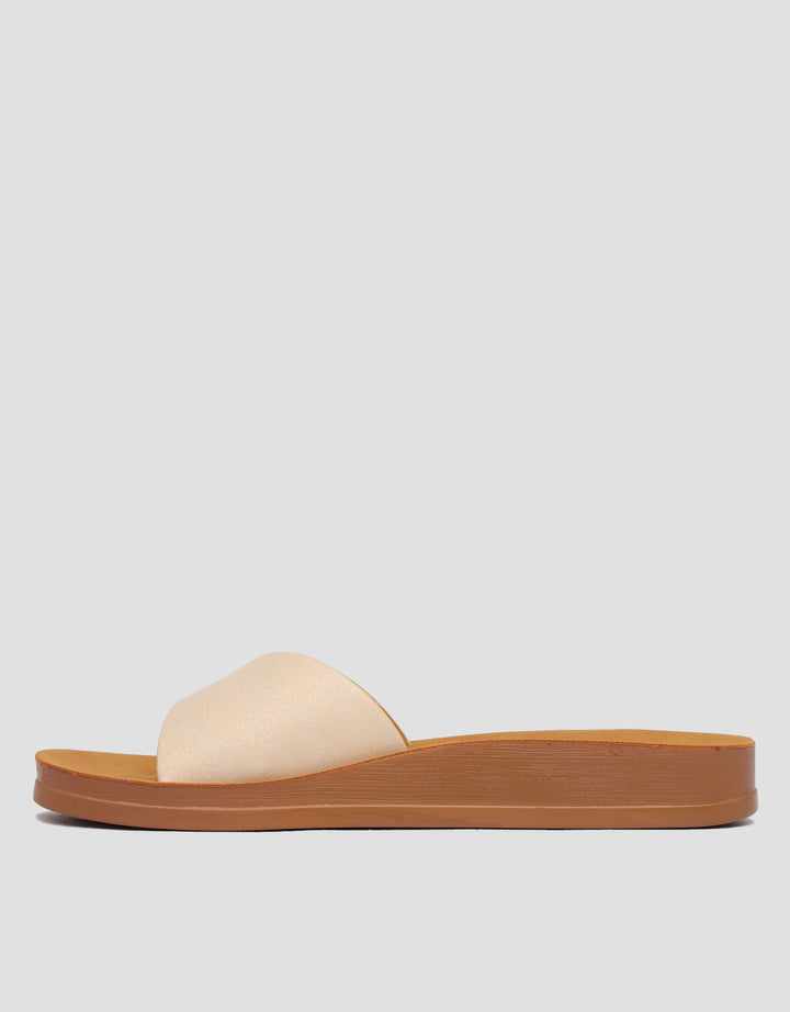 St. Yves Buckle Slipper Women's Sandals