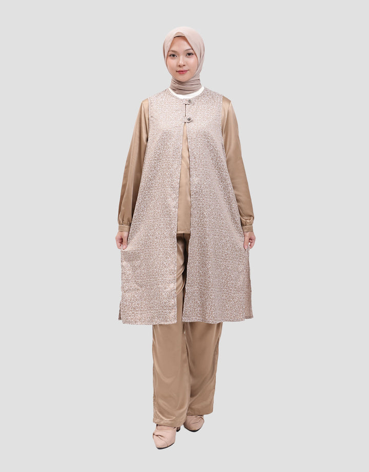 Expand Rivie One Set Pakaian Wanita