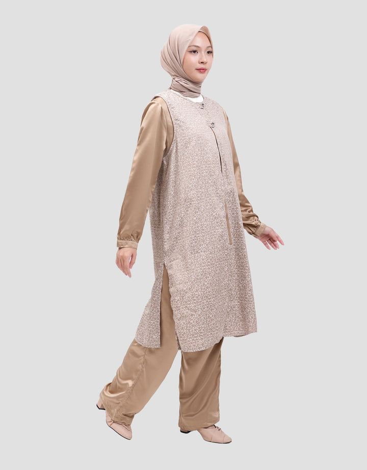 Expand Rivie One Set Pakaian Wanita