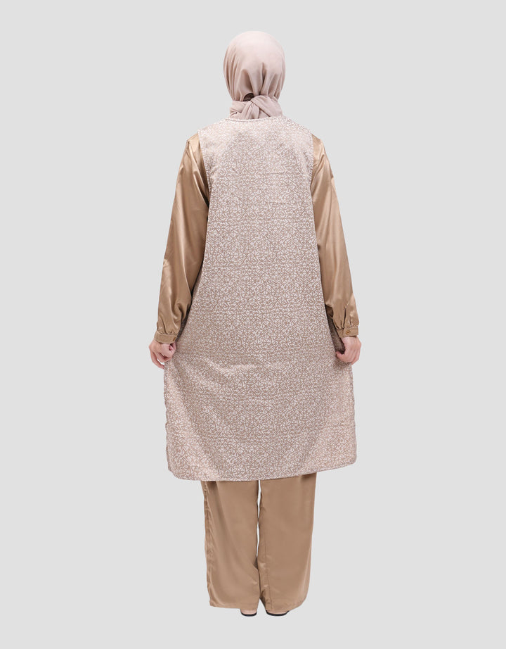 Expand Rivie One Set Pakaian Wanita