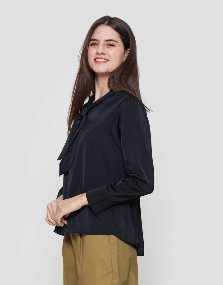 Suko Tie Lengan Panjang Blouse Wanita