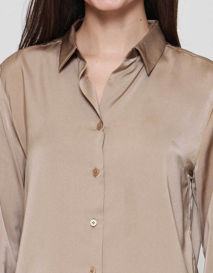 Suko Satin Lengan Panjang Blouse Wanita