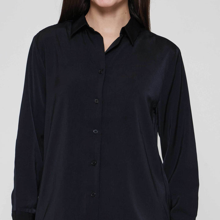 Suko Satin Lengan Panjang Blouse Wanita