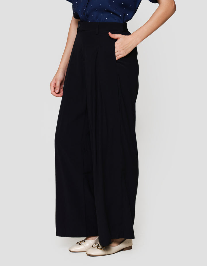 Suko Pleats Loose Fit Celana Panjang Wanita