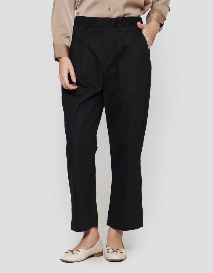 Suko Celana Panjang Ankle Wanita