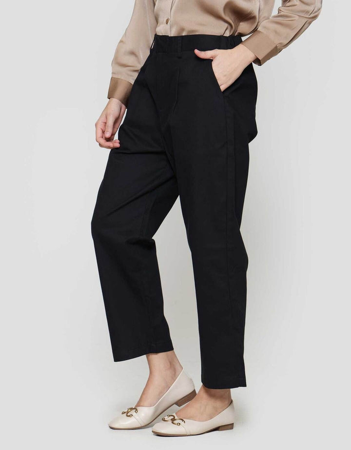 Suko Celana Panjang Ankle Wanita