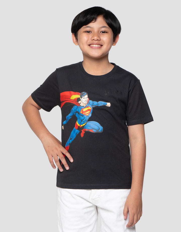 Character Superman Fly Logo Print Kaos Anak Laki-laki