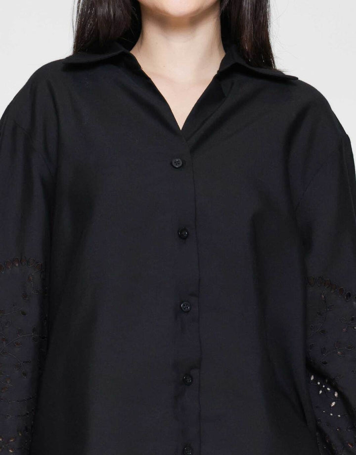 Connexion Embroidery Sleeves Kemeja Wanita