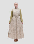 Expand Oona Dress Wanita