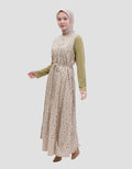 Expand Oona Dress Wanita