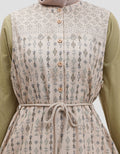 Expand Oona Dress Wanita