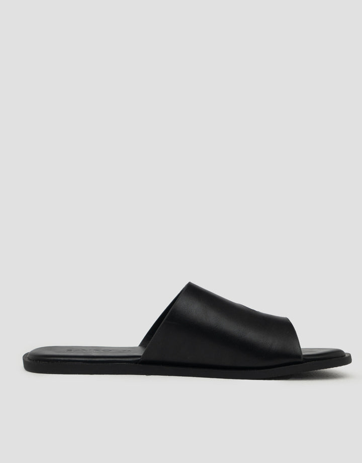 Savro Sandal Slip On YXN0598 Pria