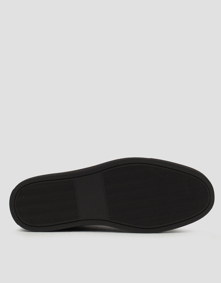 Savro Sepatu Sneakers D430-1 Pria